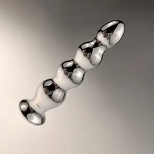 Idyia Vigor Ⅱ — The Metallic Pulse of Cold-Steel Elegance